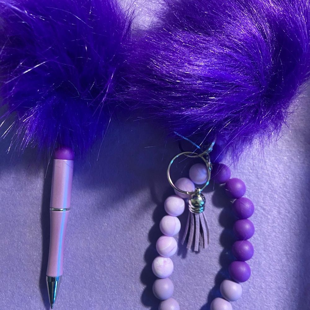 Purple Fluffy Pen and Bracelet Set